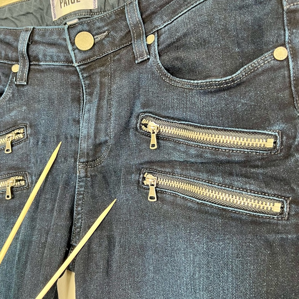 ❌SOLD❌ Paige Edgemont Exposed Double Zipper Jeans, Dark Blue Denim sz 28 Peyton - Picture 12 of 17
